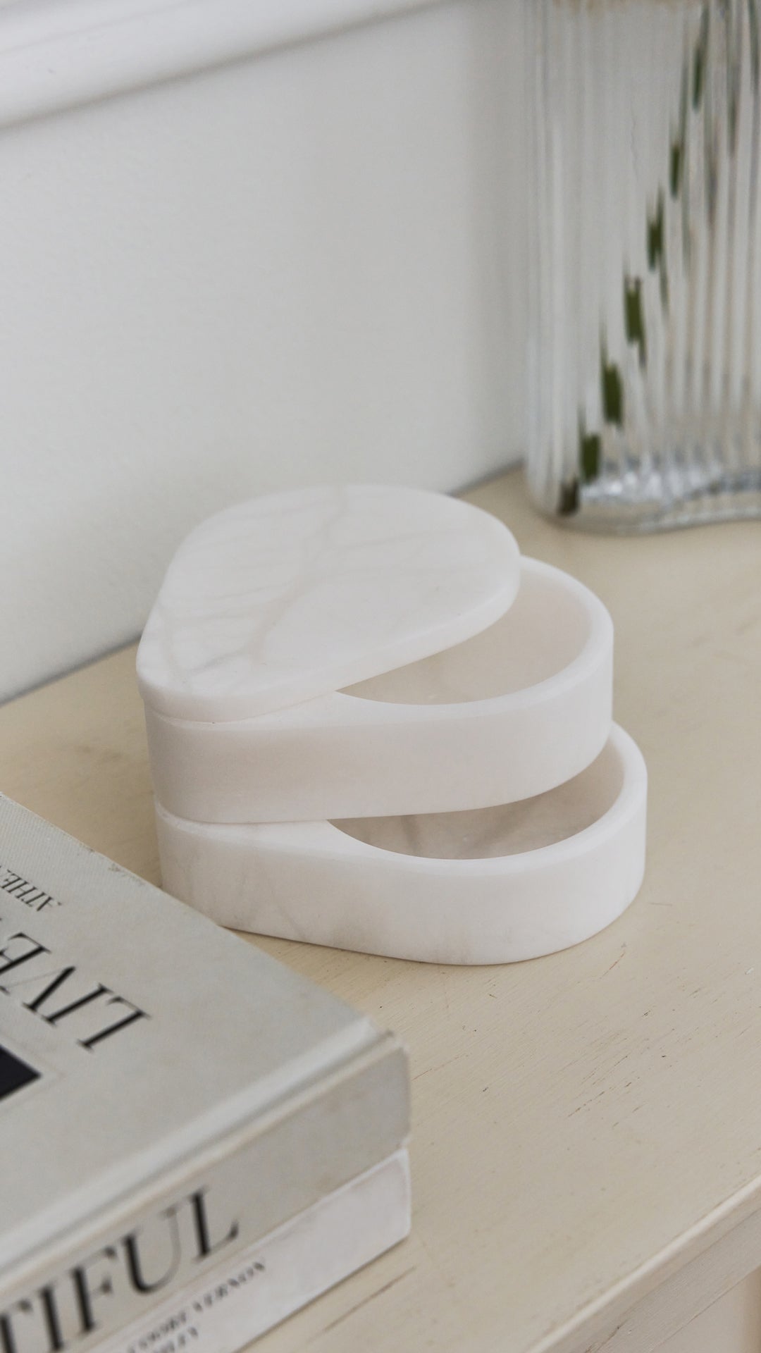 Alabaster Tear Drop Double Box