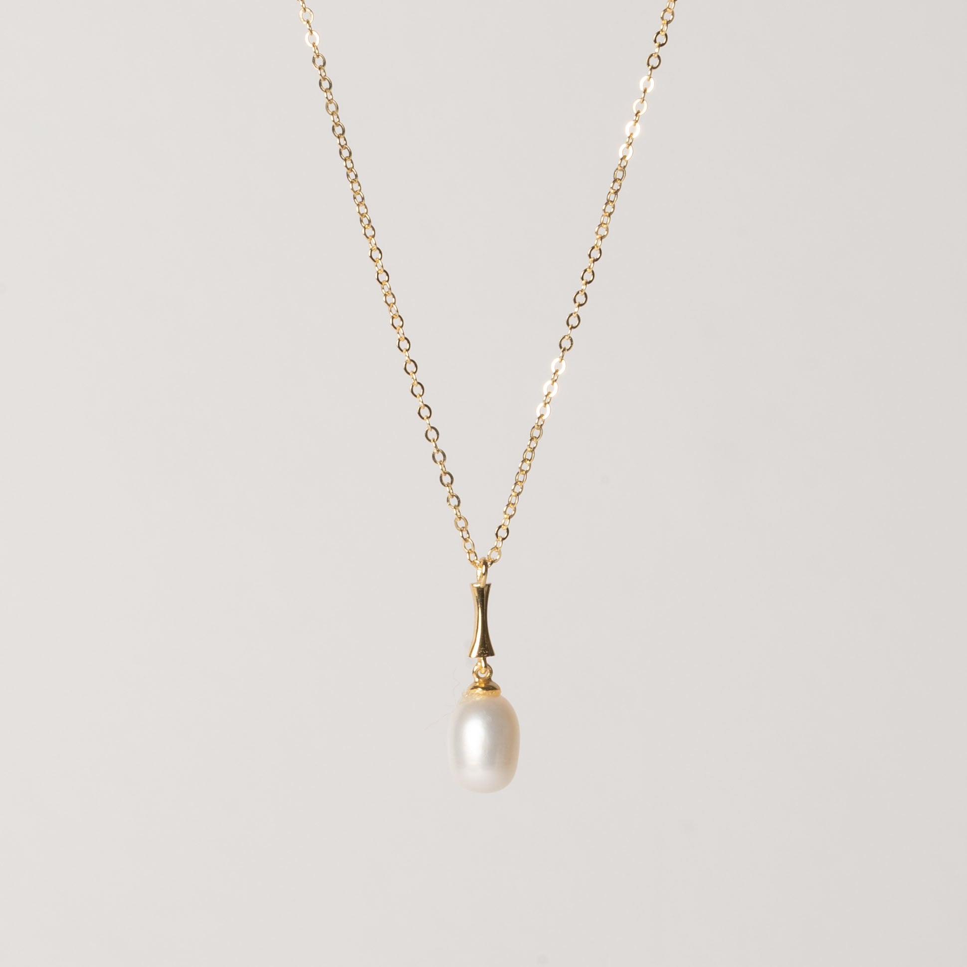 Drop Pearl Necklace