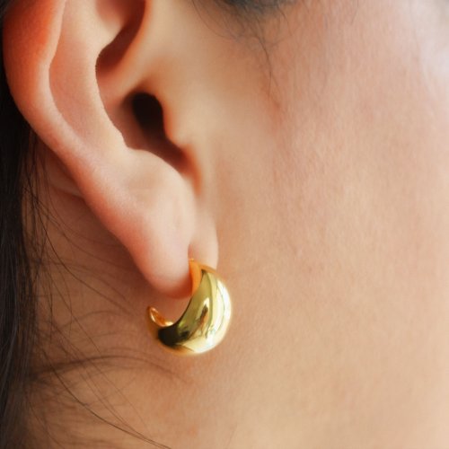 Curved Stud Earrings